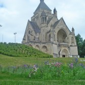 Au pied du Mémorial