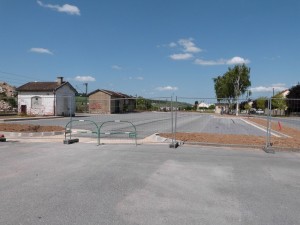 les travaux en cours de l'extension du parking de la gare de Dormans