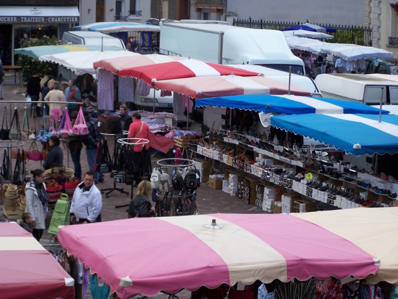 Le marché du samedi matin à Dormans
