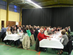 Un buffet froid a rassemblé les délégations au gymnase de Dormans