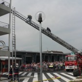 Centre de Secours de Dormans, journée porte ouverte du 12 juin 2010, les pompiers accèdent à la 