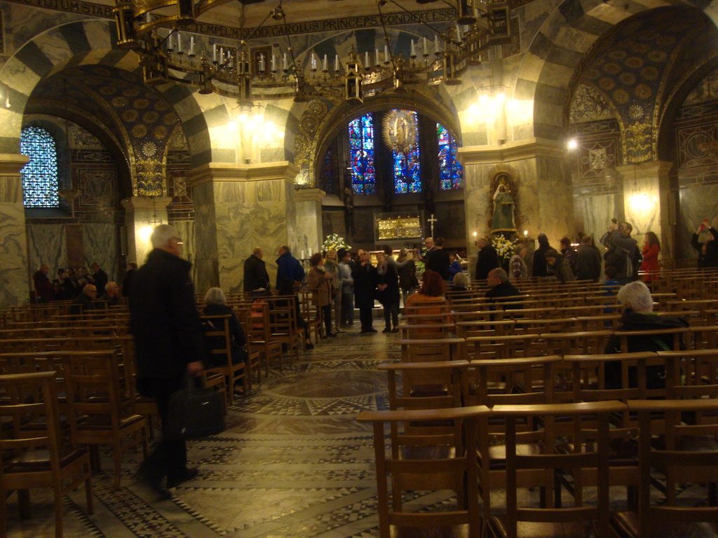 l'intérieur de chapelle palatine