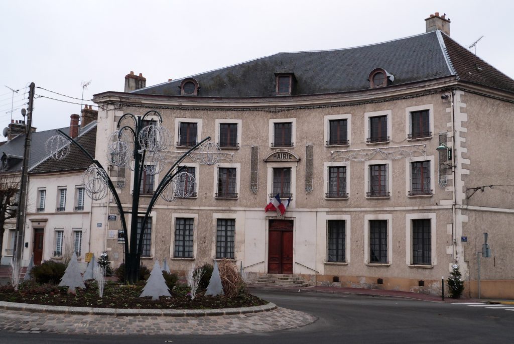 La façade de la mairie de Dormans