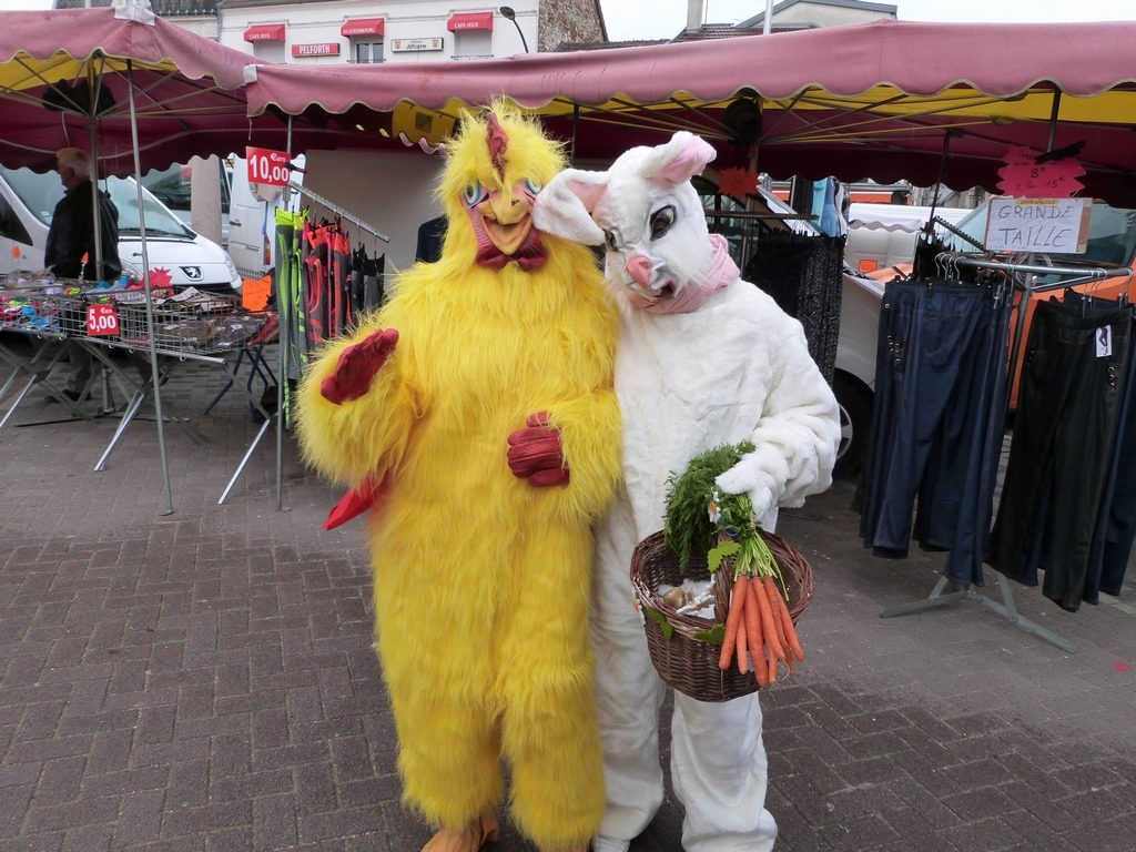 animation du marché de Dormans avril 2017 La poule et le lapin