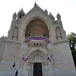 8 juillet 2018 Mémorial de Dormans : le Mémorial aux couleurs de la France