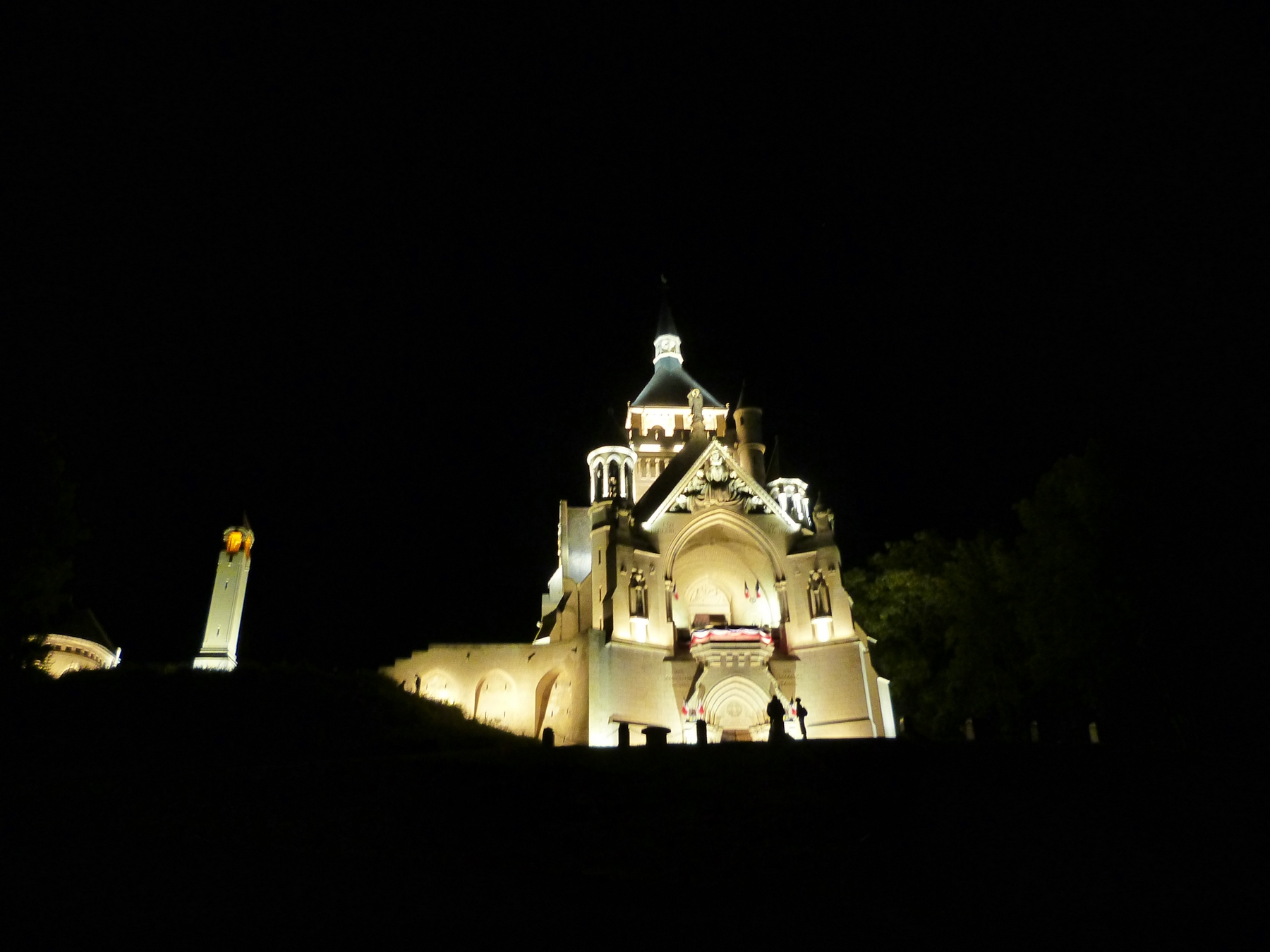 Le Mémorial de Dormans avec son nouvel éclairage