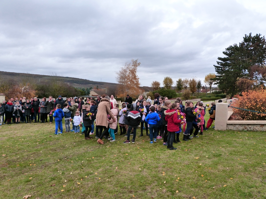 cérémonie au cimetières militaires de Dormans 11 novembre 2018