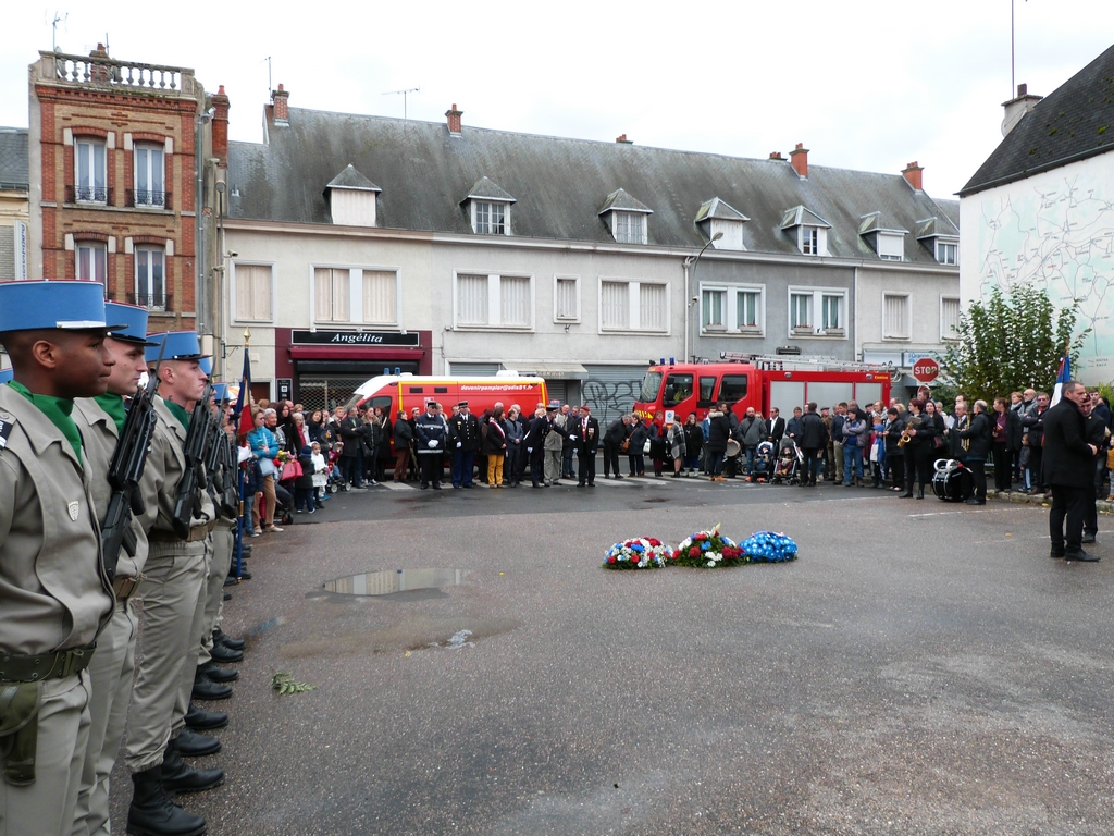 cérémonie au monument aux morts de Dormans 11 nov 2018