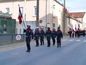 Les sapeurs-pompiers lors du défilé le 11 novembre 2022 à Dormans