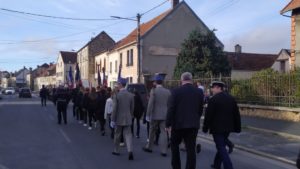 Le cortège le défilé le 11 novembre 2022 à Dormans